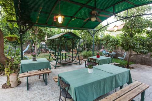 Leyad Hashmura Lodging