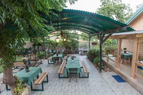 Leyad Hashmura Lodging