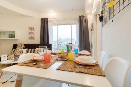 City Center Eliash Apartment