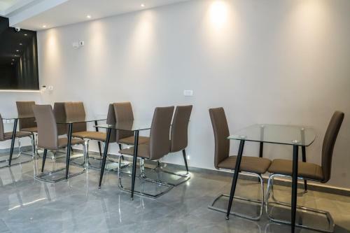 Lago Suites Hotel