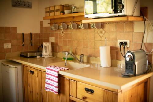 Hostal Amira And George's Guest House