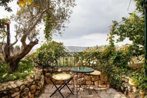 Bed & Breakfast Above The Spring