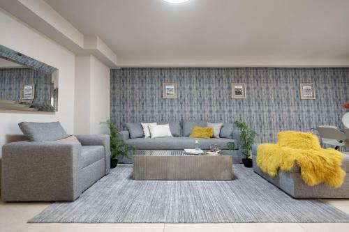 Royal Kook Apartments