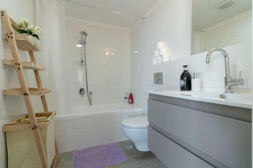 Apartamento Enjoy Views Of Jerusalem From Chic Flat