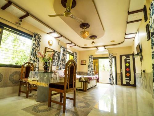 Hostal Raghushilp Guest House