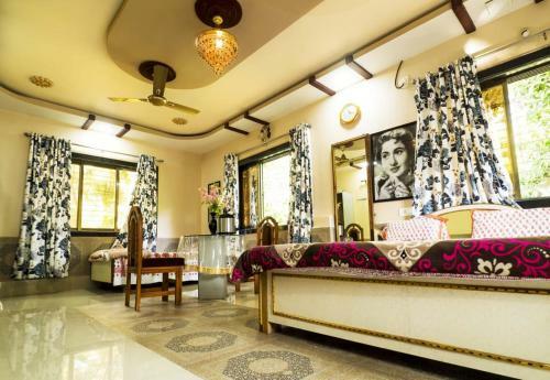 Hostal Raghushilp Guest House