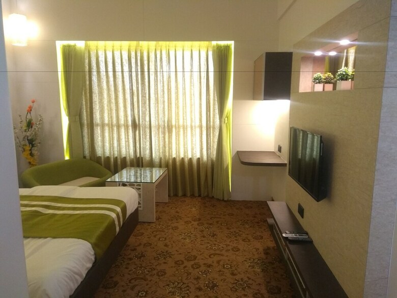 Hotel V Star