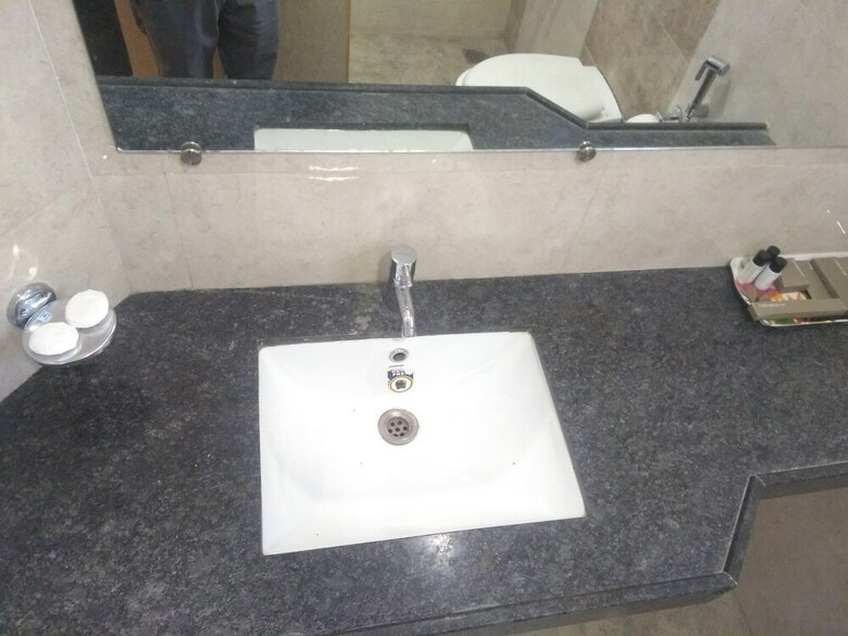Hotel V Star