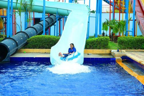 Hotel Club Platinum Resort