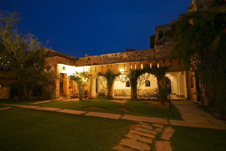 Hotel Neemrana's - Hill Fort - Kesroli