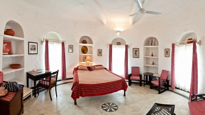 Hotel Neemrana's - Hill Fort - Kesroli