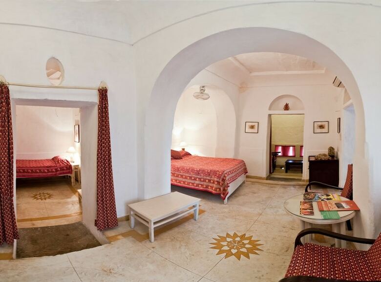 Hotel Neemrana's - Hill Fort - Kesroli