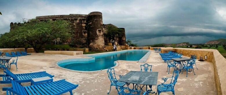 Hotel Neemrana's - Hill Fort - Kesroli