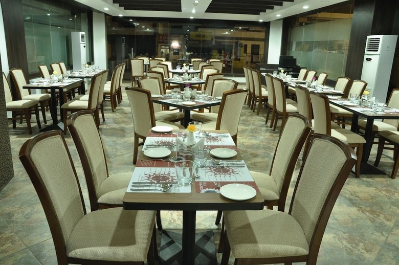 Hotel Clarks Inn Badami