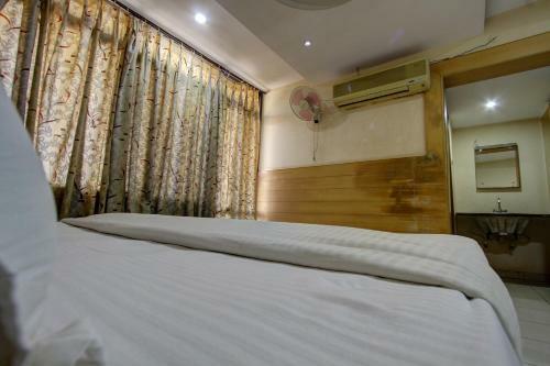 Bed & Breakfast Hotel Rajsangam International