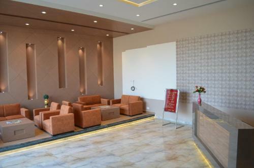 Hotel Emm Kay Residency