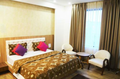 Hotel Emm Kay Residency