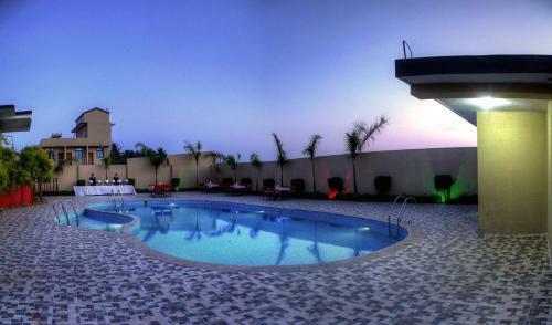 Hotel Nijaguna Resort & Spa,bandipur