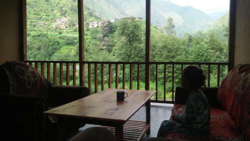 Hotel Sharda Resort-tirthan Valley