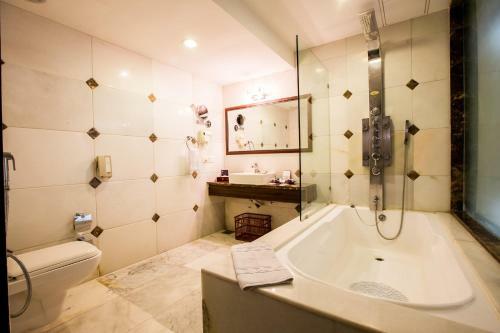 Hotel Regenta Central Harimangala Bharuch