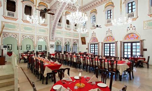 Hotel Laxmi Vilas Palace