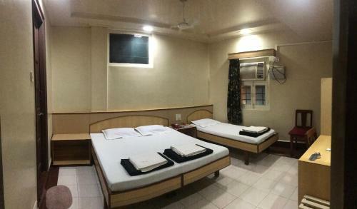 Hotel Satkar Cafeteria