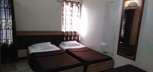 Lodge Hotel Rajwada International