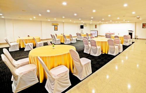 Hotel Genx Bhavnagar