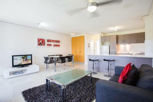 Aparthotel Headland Tropicana Resort