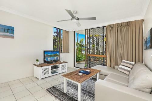 Aparthotel Headland Tropicana Resort