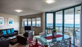 Hotel Grand Palais Beachside Resort