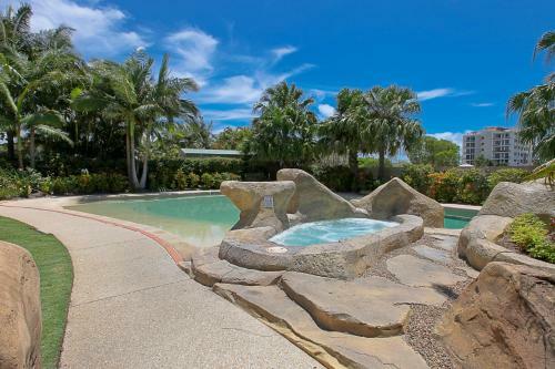 Hotel The Mirage Resort Alexandra Headland
