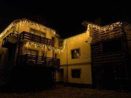 Hostal Sadyba Lesivykh