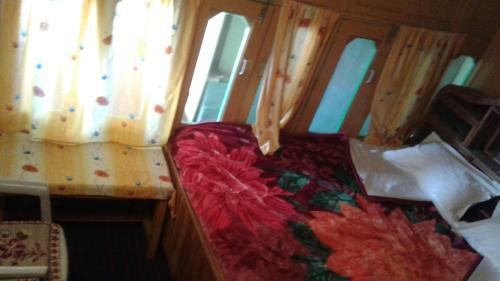 Tirthan Valley Luxmi Homestay