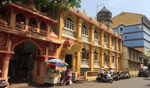 Unique Apartment Near Miramar Beach, Goa