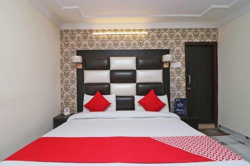 Oyo 9452 Hotel Moonlight