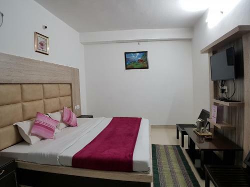 Hotel Satyadev Grand