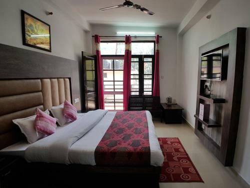 Hotel Satyadev Grand