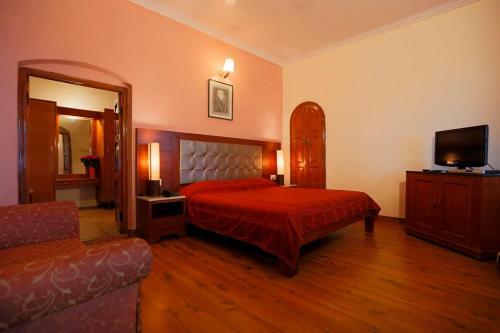 Grand View Hotel