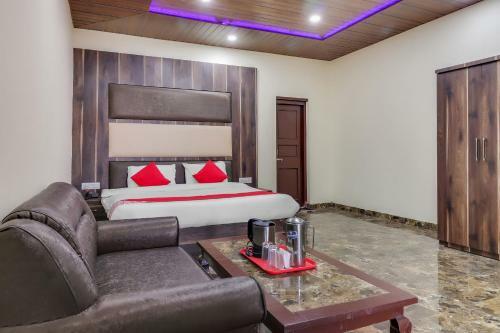 Oyo 22331 Hotel Himdhara