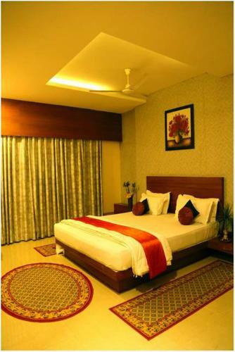 Hotel Shri Khedapati International