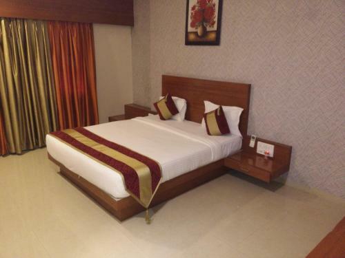 Hotel Shri Khedapati International
