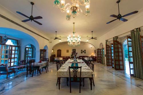 Hotel Dev Shree Deogarh
