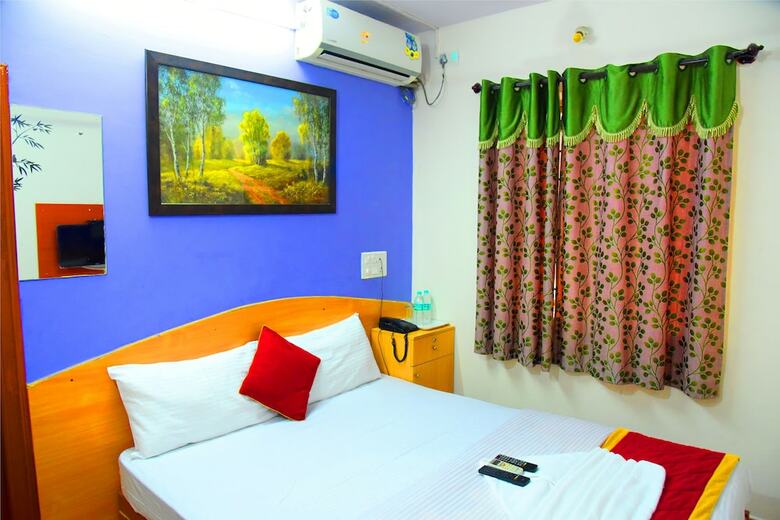 Hotel Housefinch Residency