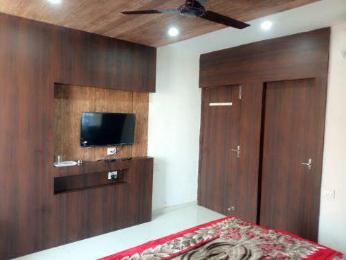 Hotel Rudraksha Inn