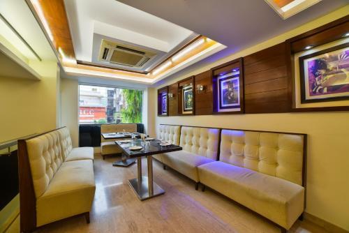 Hotel Mint Safdarjung Near Iit New Delhi