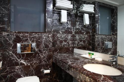 Hotel Mint Safdarjung Near Iit New Delhi