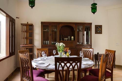 Hostie Pulkavali ? Farm Villa