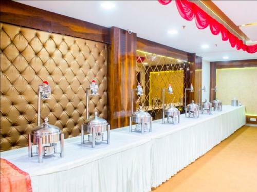 Hotel Ap Holiday Inn