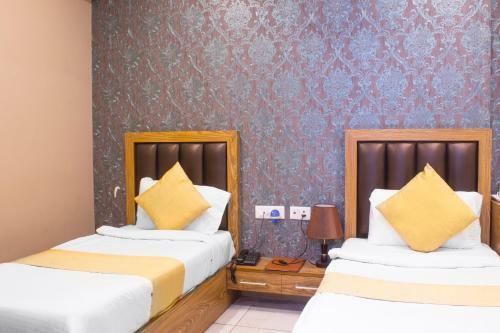 Hotel Ap Holiday Inn